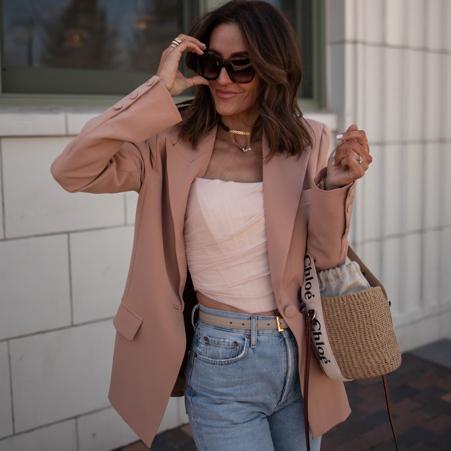 How to Style a Pink Suit for Valentine's Day - Karina Style Diaries
