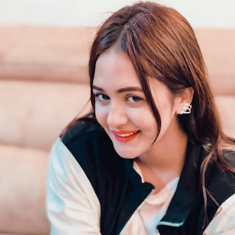 influencer profile picture
