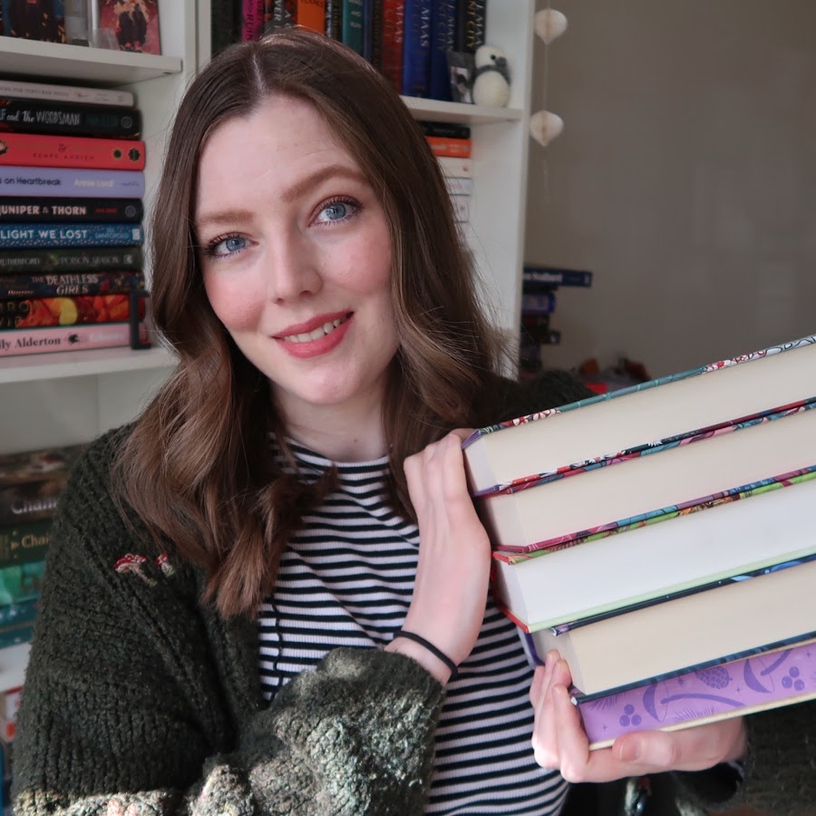The Book Belle @thebookbelle