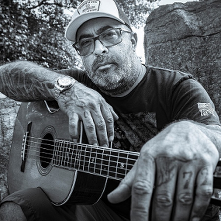 Aaron Lewis - Let's Go Fishing (Acoustic) 