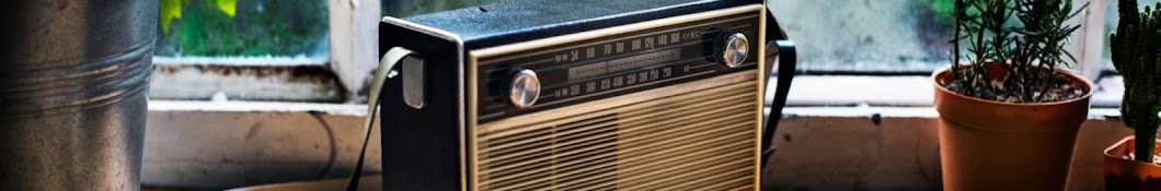 Retro radio