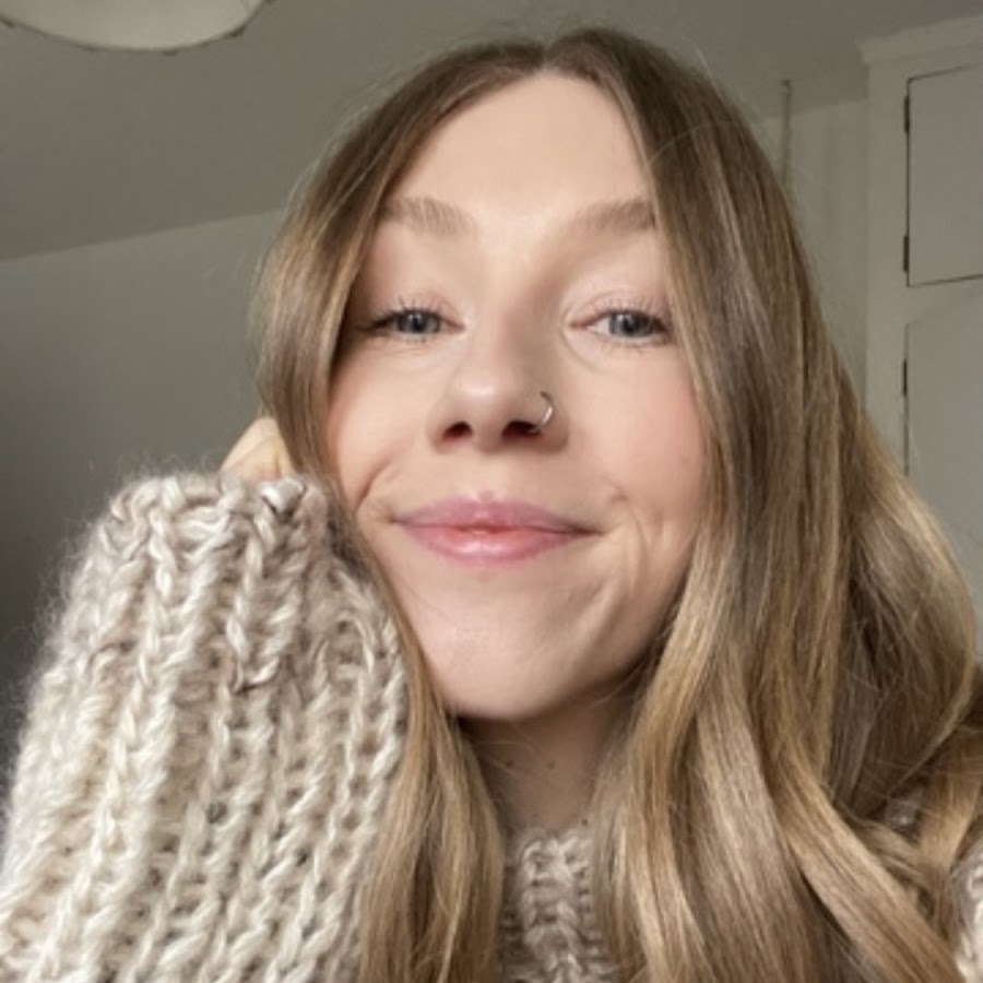 Rhiannon Ashlee @rhiannonashleevlogs