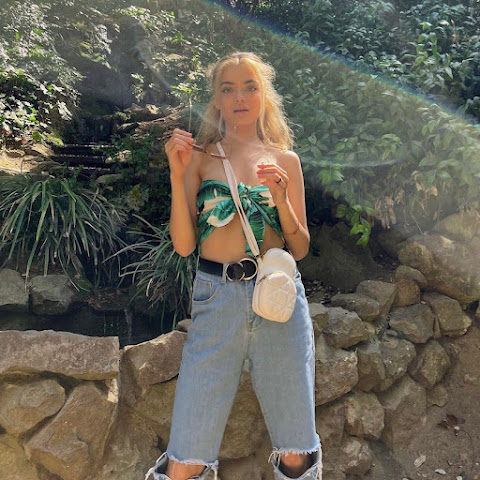 influencer profile picture