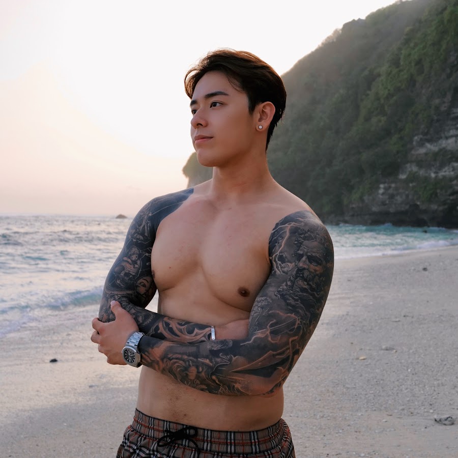 Titus Low @tituslow