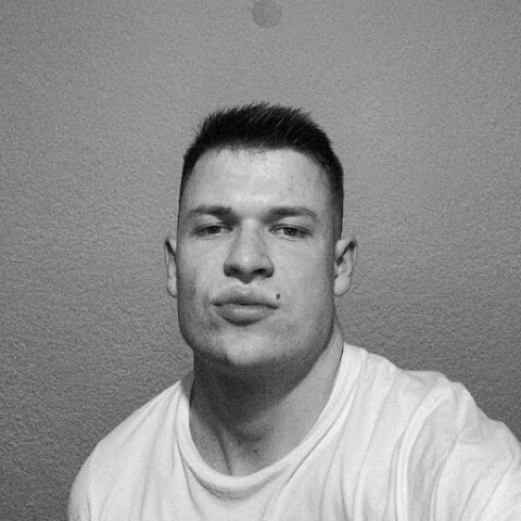 influencer profile picture