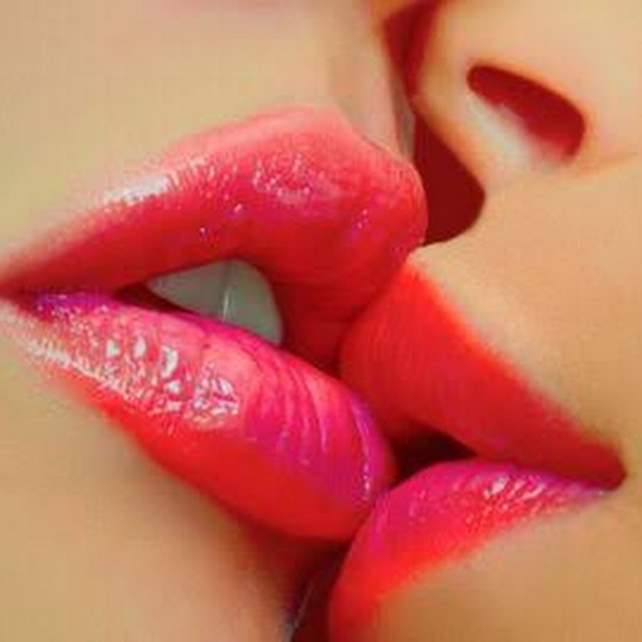 Пухлые губы поцелуй