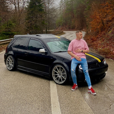 influencer profile picture