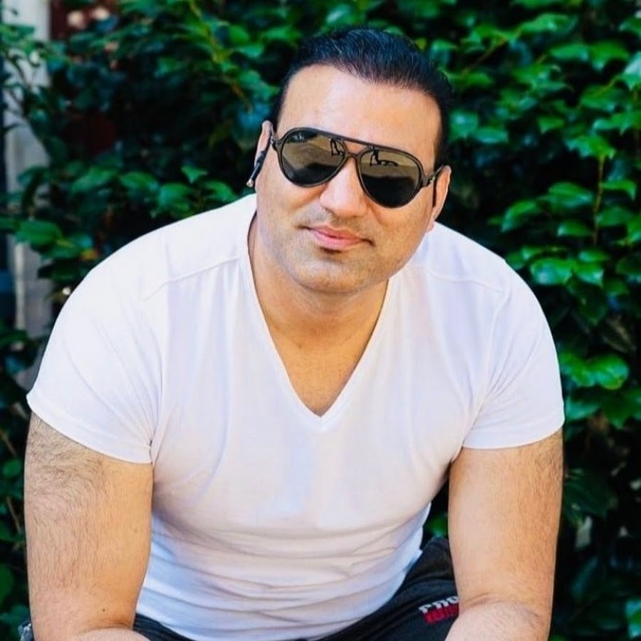 Tas Qureshi @tasqureshi1