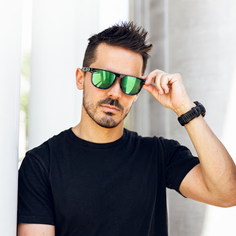 influencer profile picture