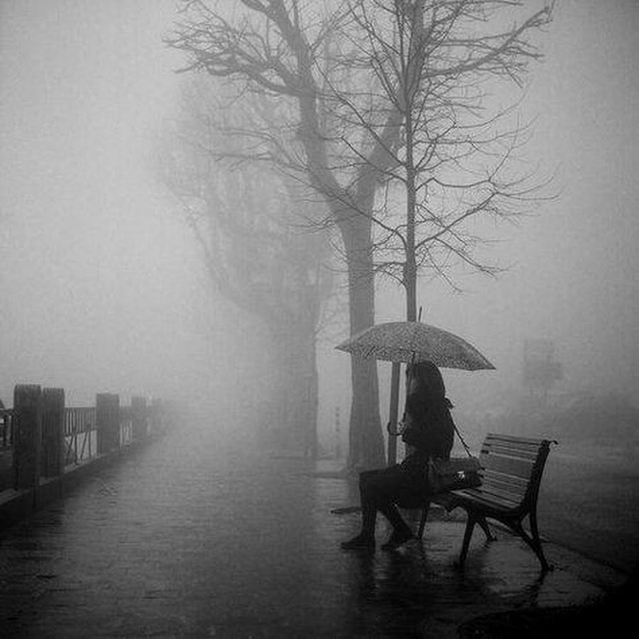 Какой грустный жанр. Дождь одиночество. Дождь грусть одиночество. Дождливое одиночество. Дождливый город и одиночество.