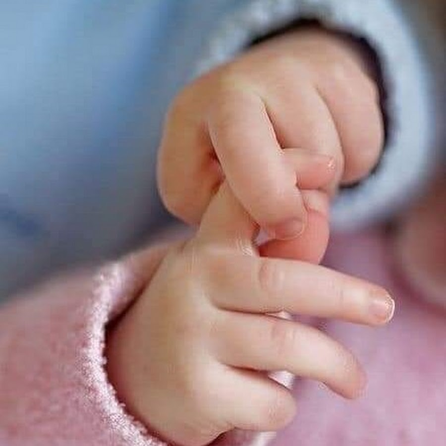 Младенческие руки