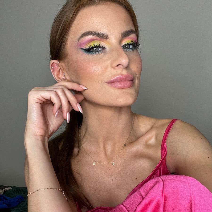 Erika Eri Makeup @erikaerimakeup