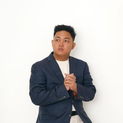 influencer profile picture