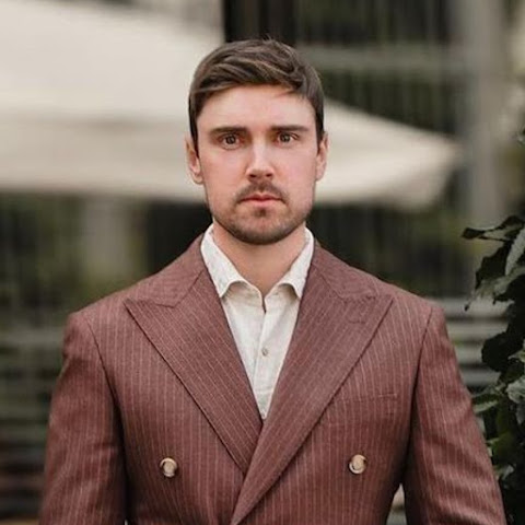 influencer profile picture