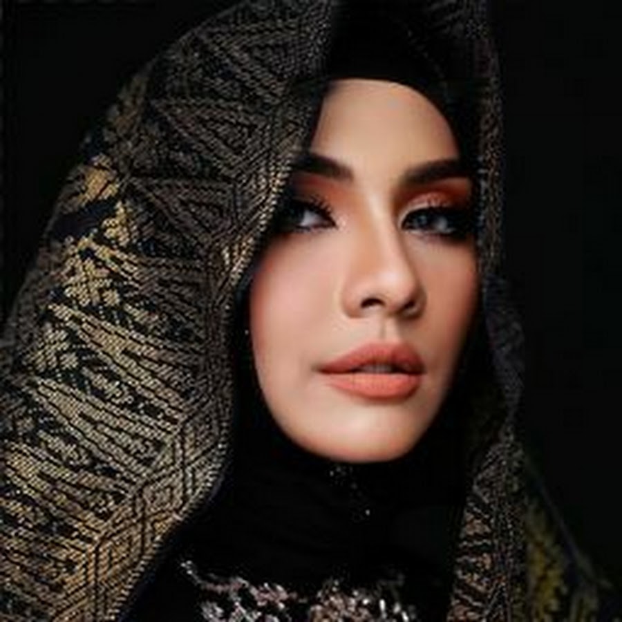 influencer profile picture