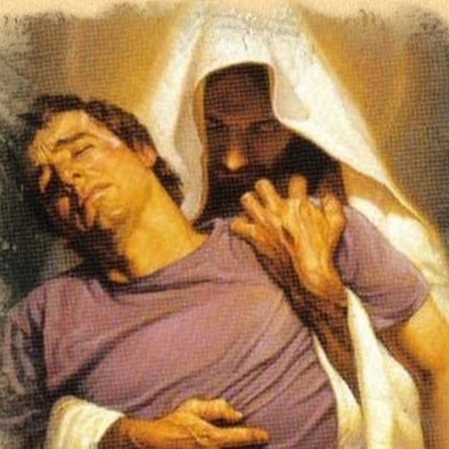 Иисус Христос обнимает человека