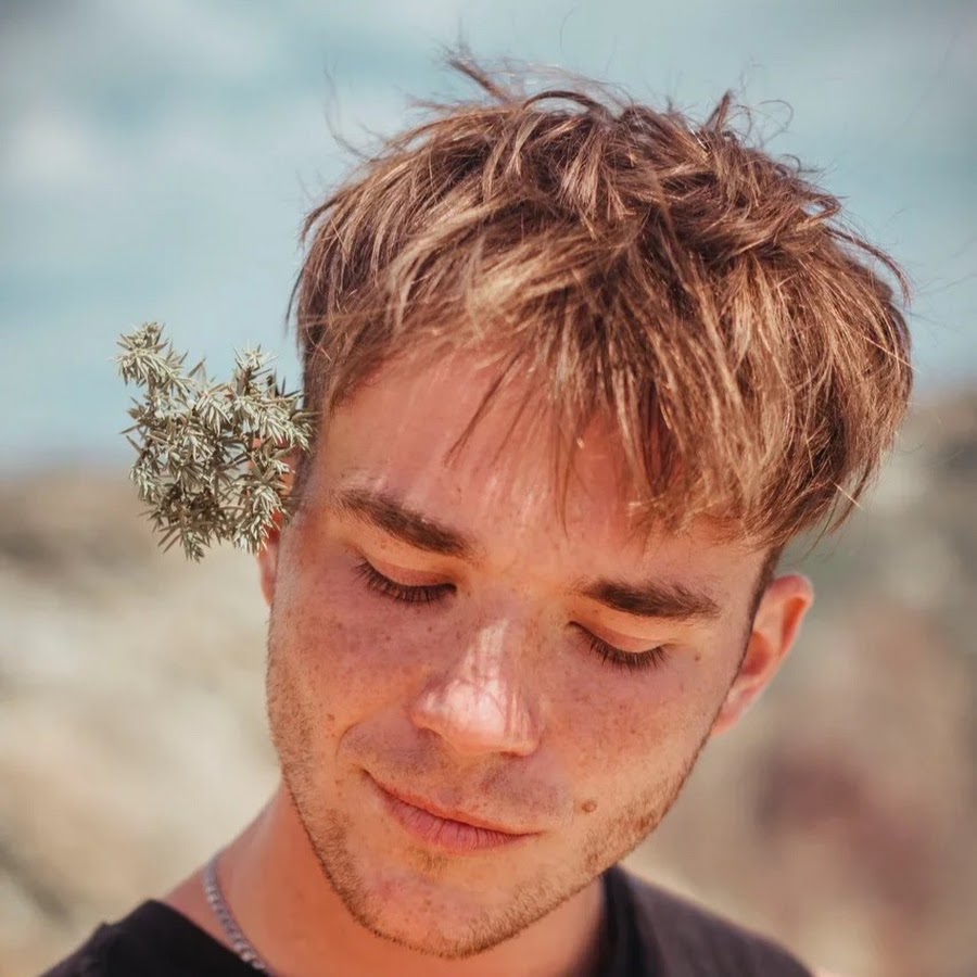 Mikhail Boldurev @mikhailboldurev