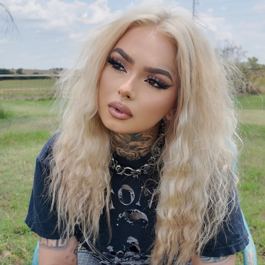 Zhavia