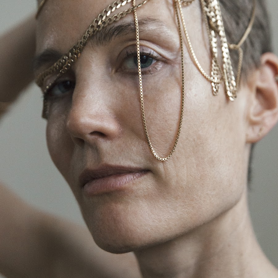 Saskia Diez - YouTube