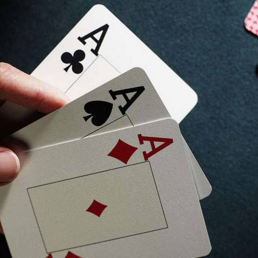 Карточные игры. Игра про карточного фокусника. Карточки для игры. Покер карты Тринка.