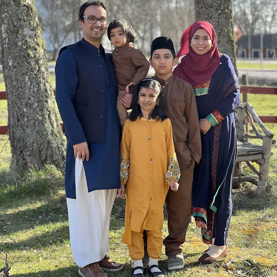 Muslim family 