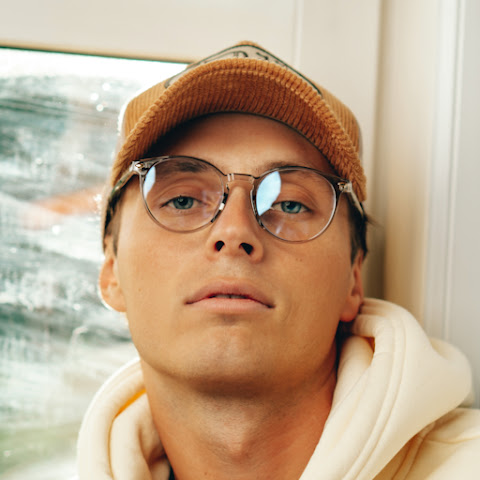 influencer profile picture