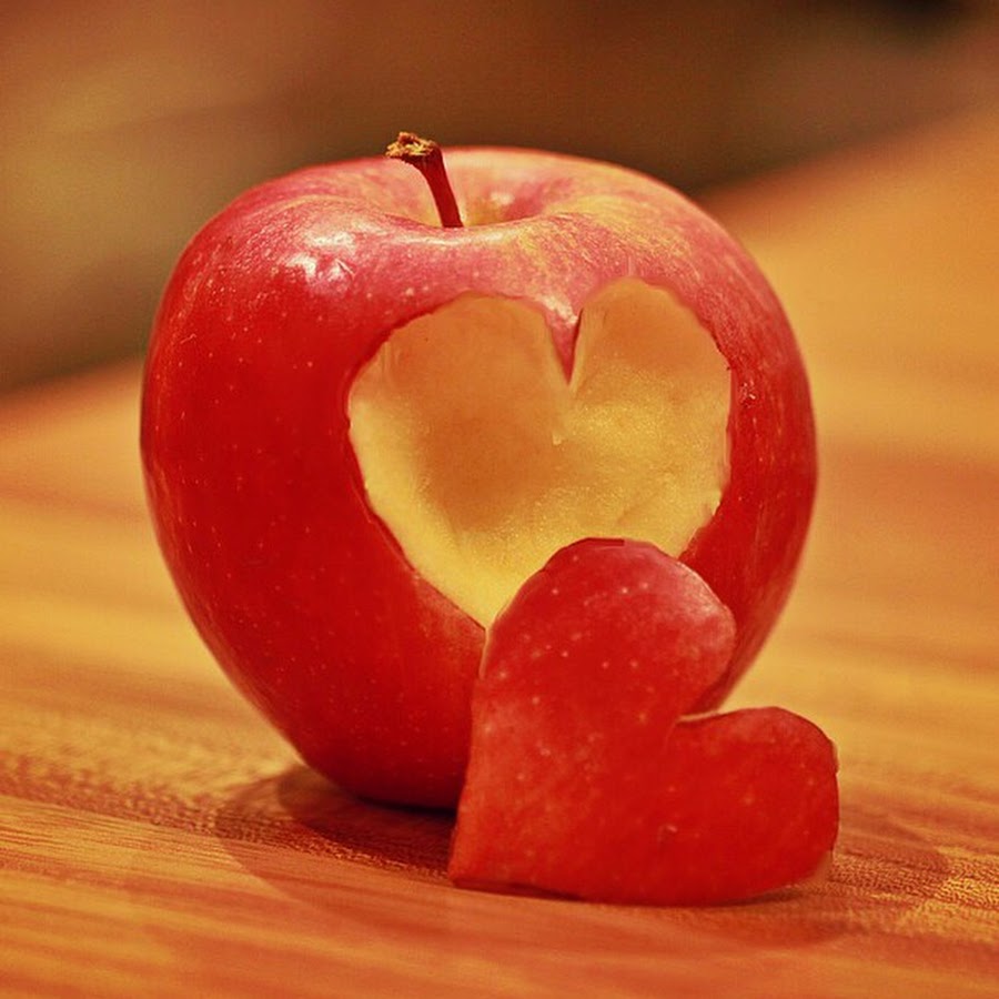 Яблоко как символ любви