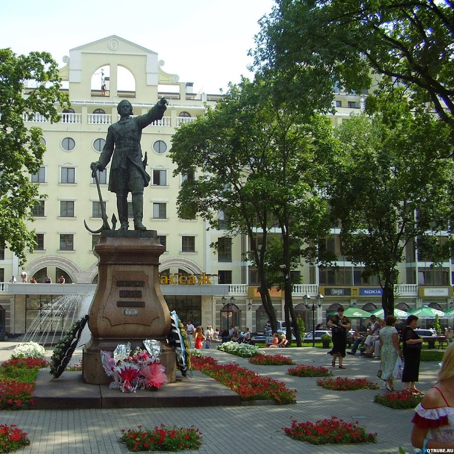 Адреса памятников воронежа. Памятники города Воронежа. Главная достопримечательность Воронежа. Памятники в Воронеже достопримечательности. Памятники в центре Воронежа.