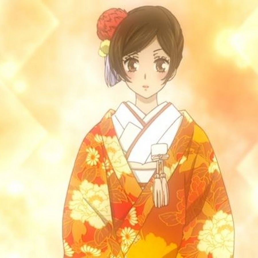 Нанами Момодзоно в кимоно
