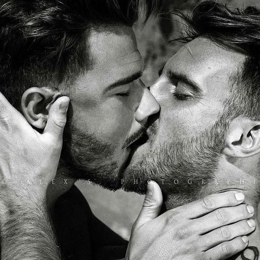 Hot guy kiss