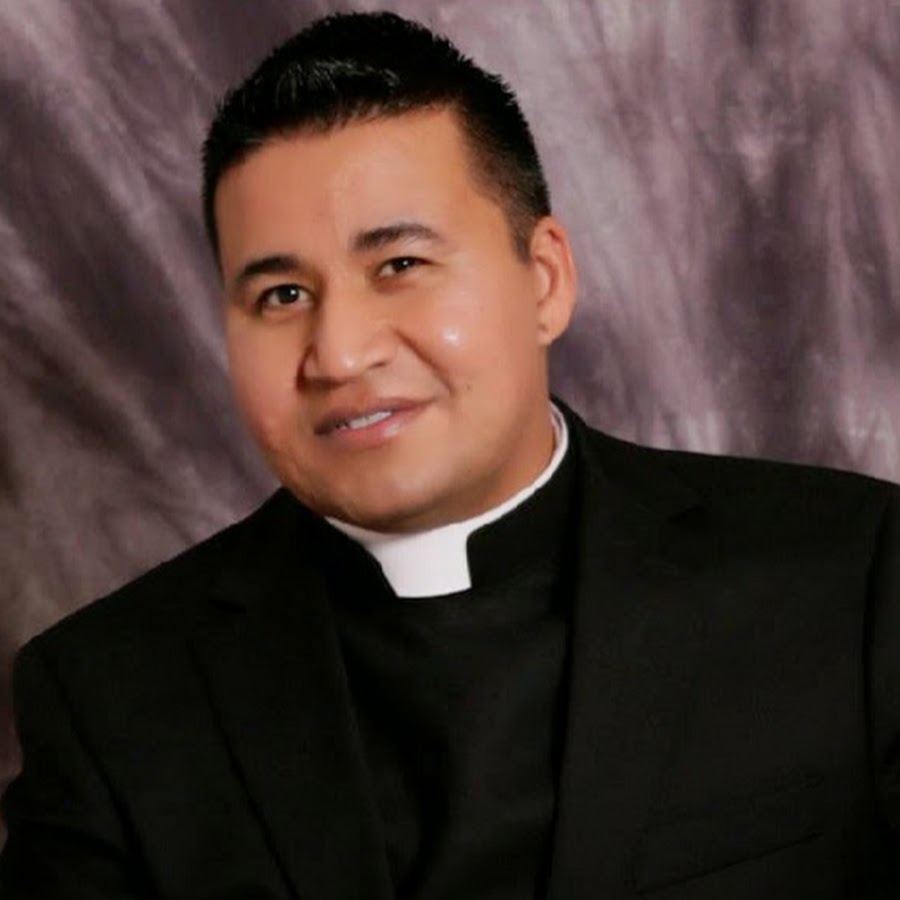 Padre Chilo Becerra - YouTube