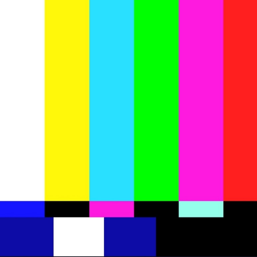 Телевизор ошибка видео. Разноцветные квадратики на экране. Цветные помехи. Телевизор экран no Signal. Нет сигнала ава.