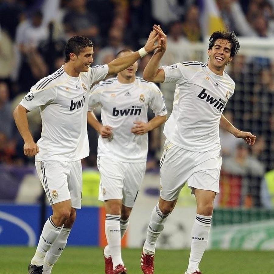 Кака и Роналду Реал Мадрид. Real Madrid Кака 2009. Роналдо Реал Галактикос. Ronaldo Kaka 2009 real.