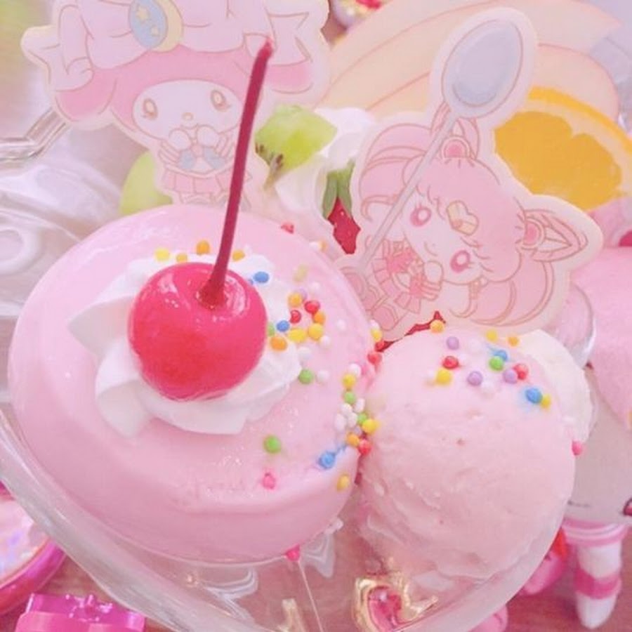 Розовые японские сладости