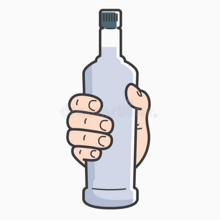 Бутылка водки в руке