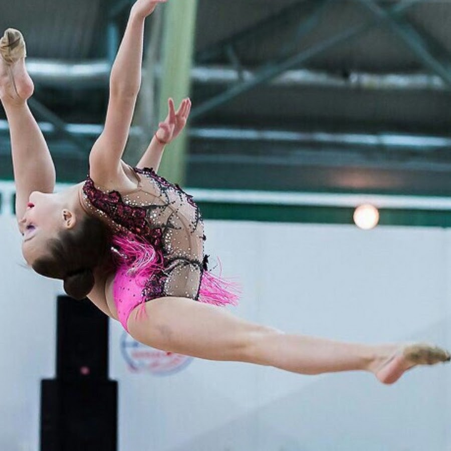 Ульяна травкина художественная гимнастика фото