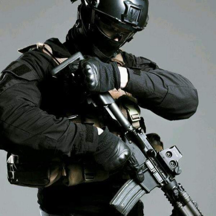 Swat tactical. SWAT полицейский спецназ США. SWAT спецназ Black ops. Сват американский спецназ. Спецназ FBI SWAT оружие.