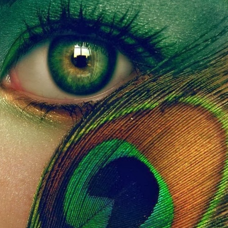 Изумрудно зеленый цвет глаз