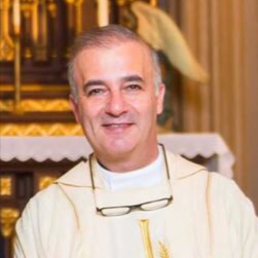 Padre Ángel Espinosa de los Monteros - YouTube