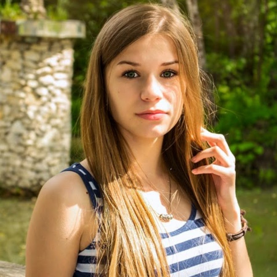 Молодая девушка 17 лет. Вика Зотова. Обычная девушка. Обычные красивые девушки.