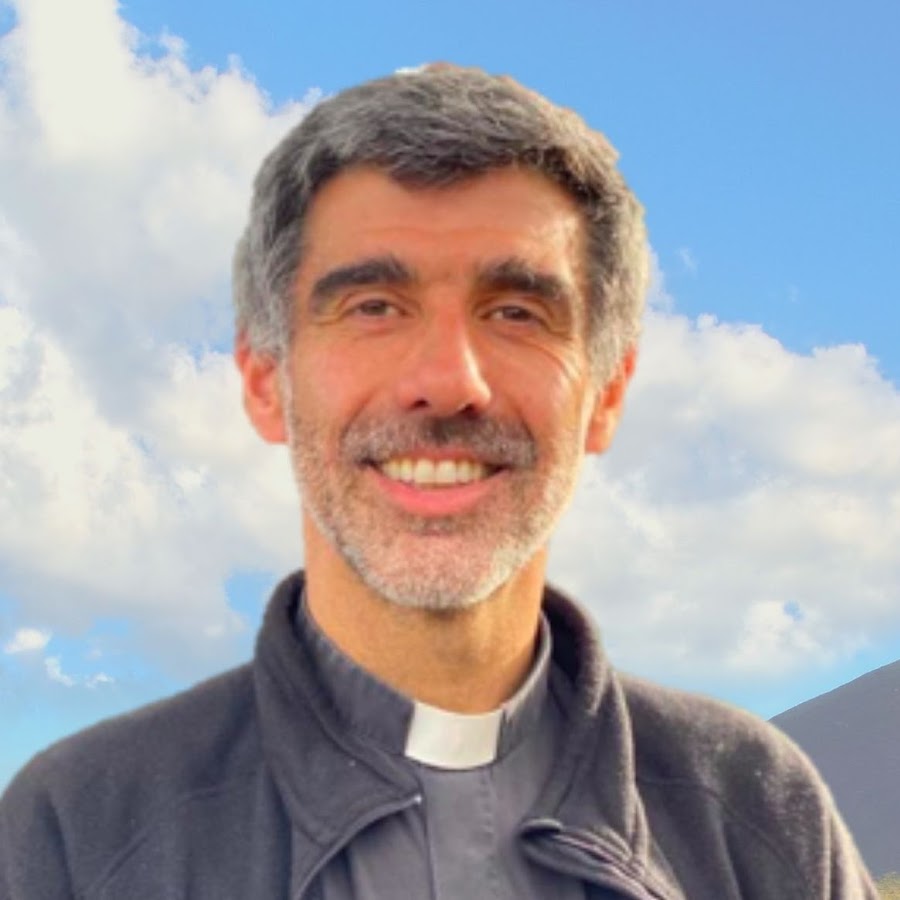 Padre Juan Manuel Varas - YouTube