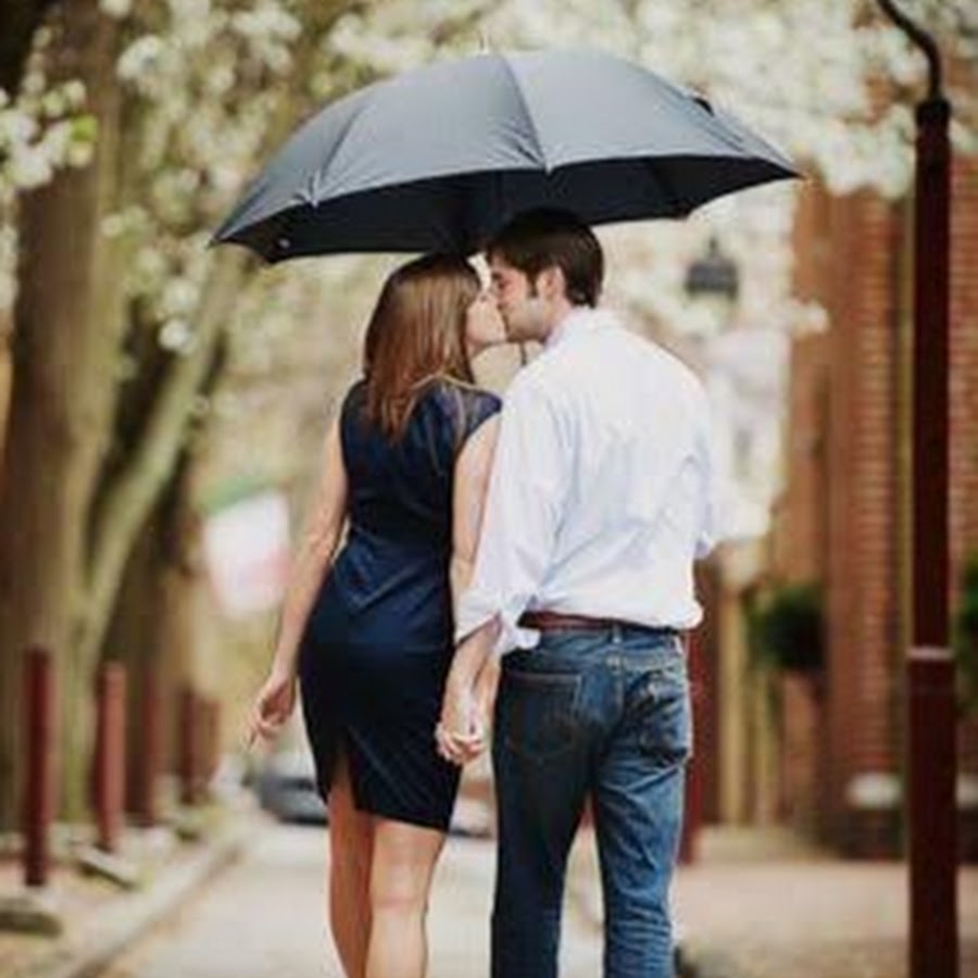 Фотосессия пары с зонтом