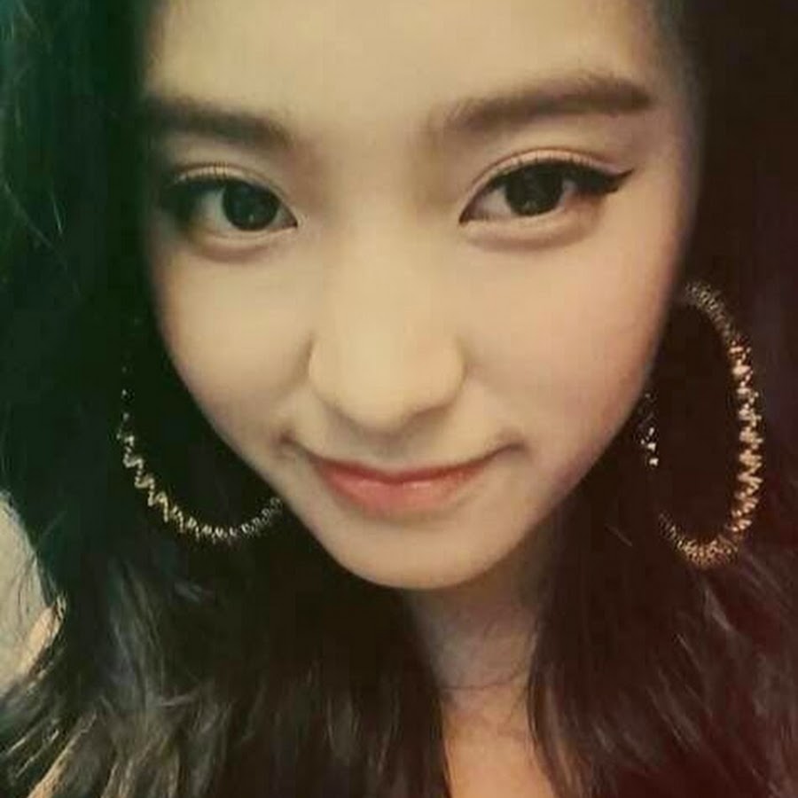 Yoon Bora (윤보라)