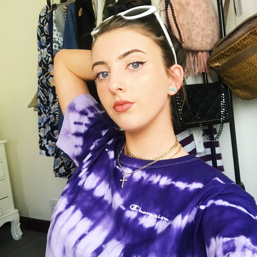 influencer profile picture