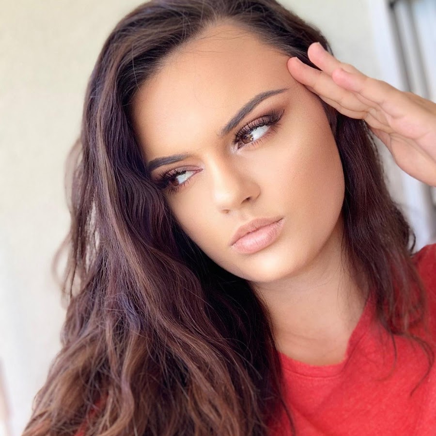influencer profile picture