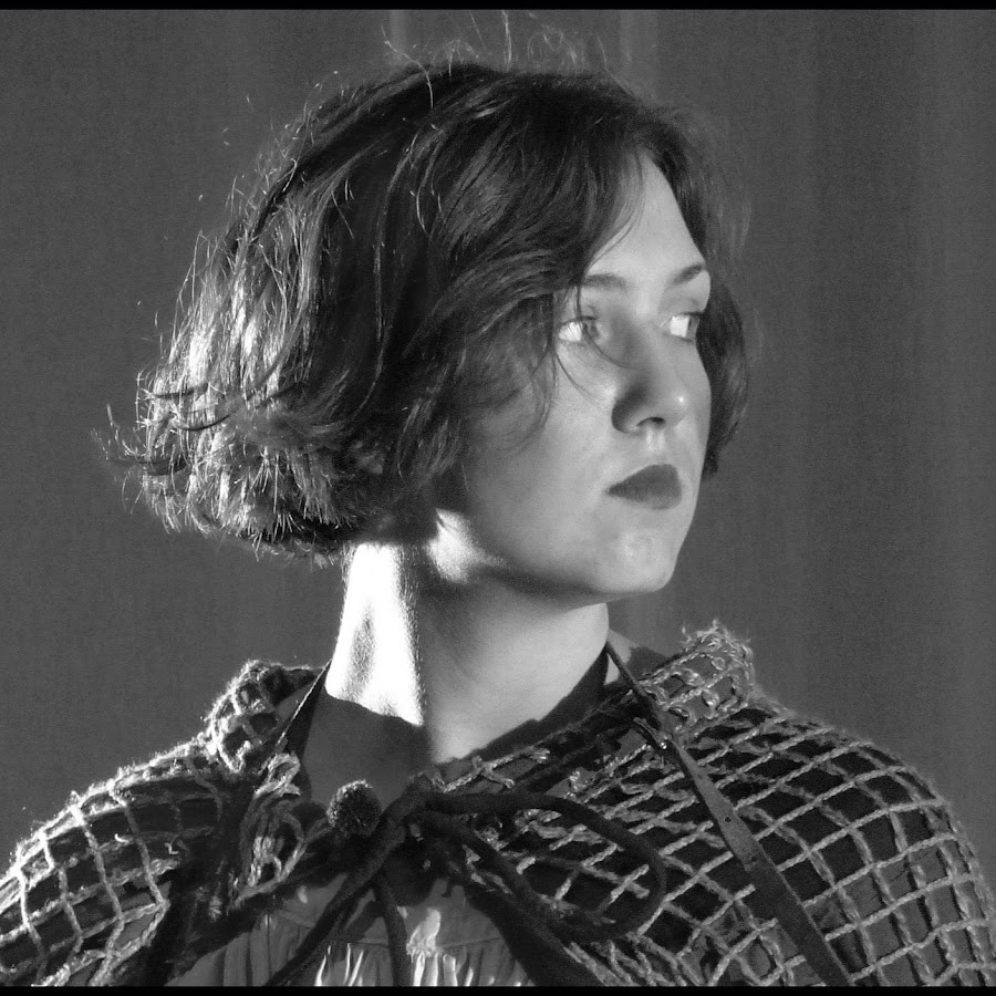 Zoe hayter youtube