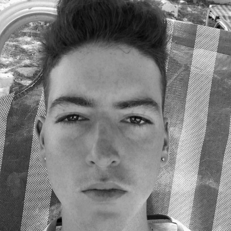 Manom @manom