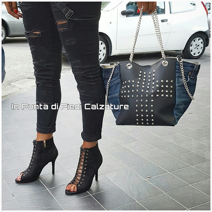 In punta di piedi calzature shop store