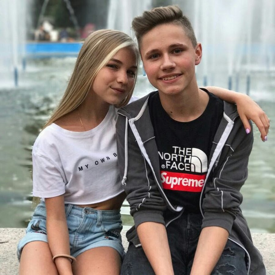 С кем сейчас встречается софа купер