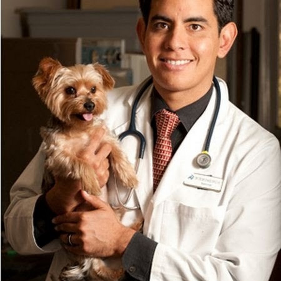 Dr. Oscar Chavez